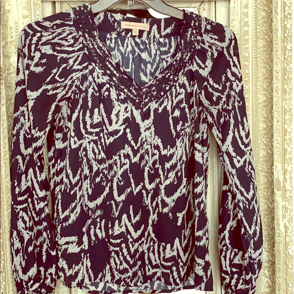 Banana Republic heritage navy blouse